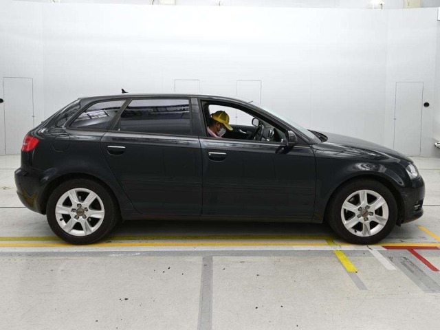 Audi A3 2011 8140344-3