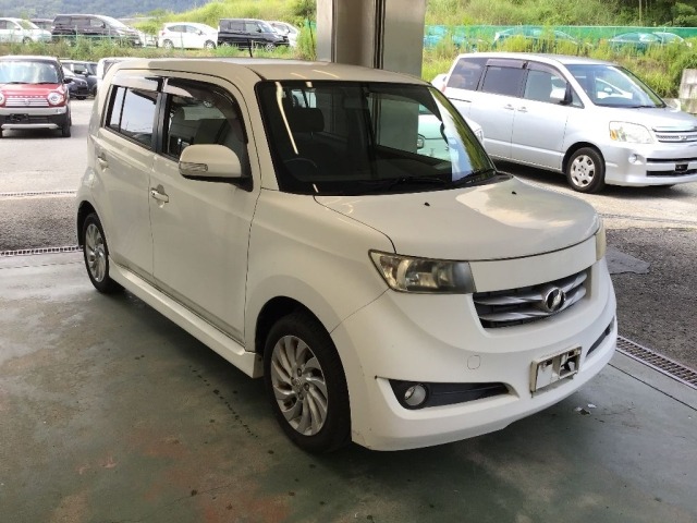 Toyota BB 2008 8143246-3