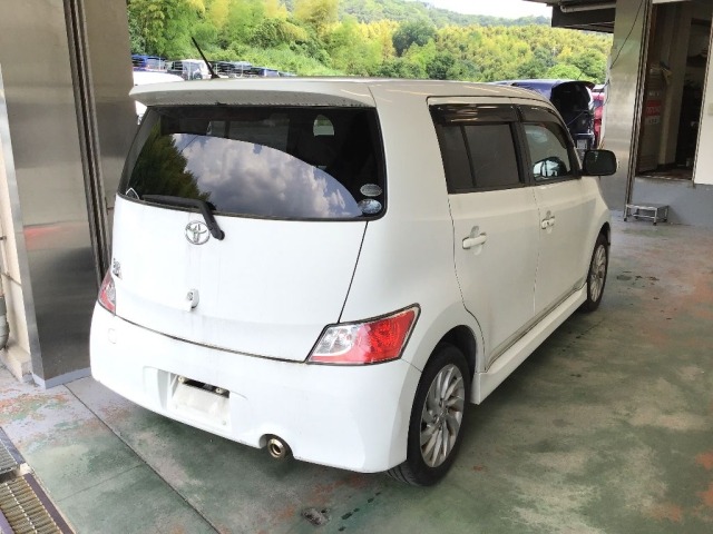 Toyota BB 2008 8143246-4