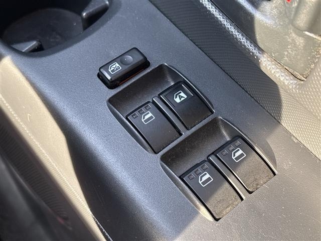 Toyota BB 2012 8143262-7