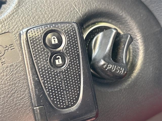 Toyota BB 2012 8143262-8
