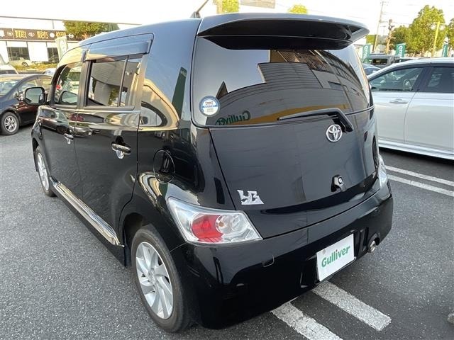 Toyota BB 2011 8143270-22