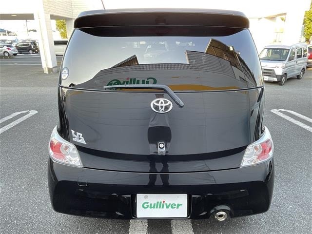 Toyota BB 2011 8143270-3