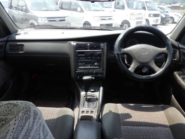 Toyota CORONA 1995 8138635-3