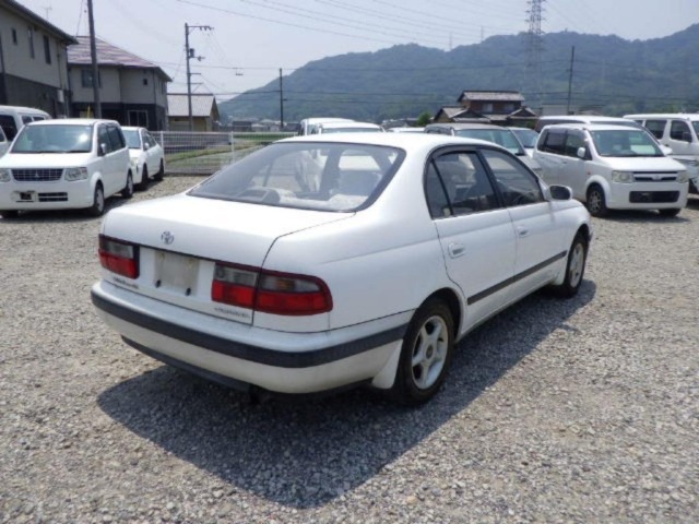 Toyota CORONA 1995 8138635-5