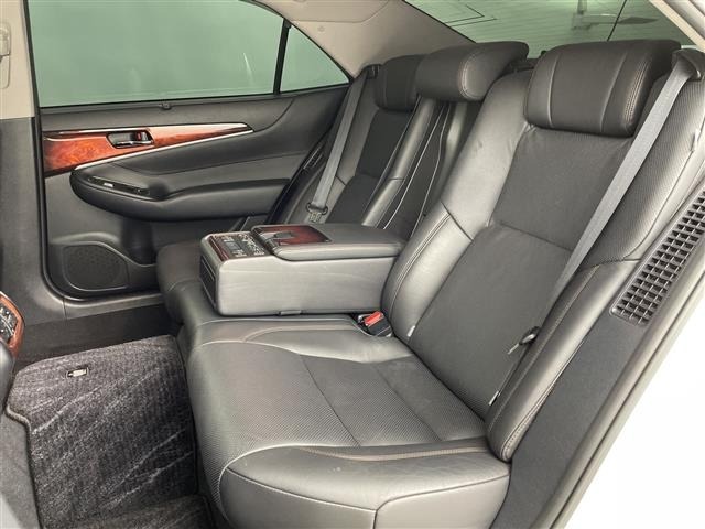 Toyota CROWN MAJESTA 2015 8150890-11