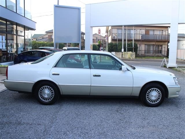 Toyota CROWN MAJESTA 1997 8150905-19