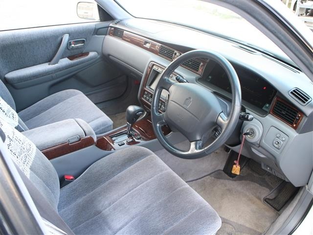 Toyota CROWN MAJESTA 1997 8150905-6