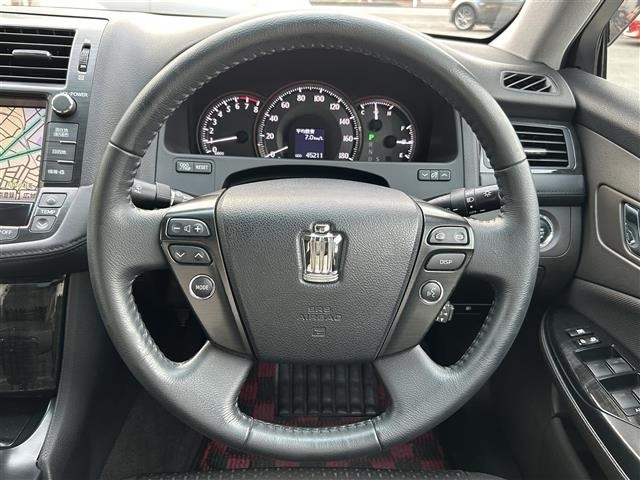Toyota CROWN 2009 8150003-1