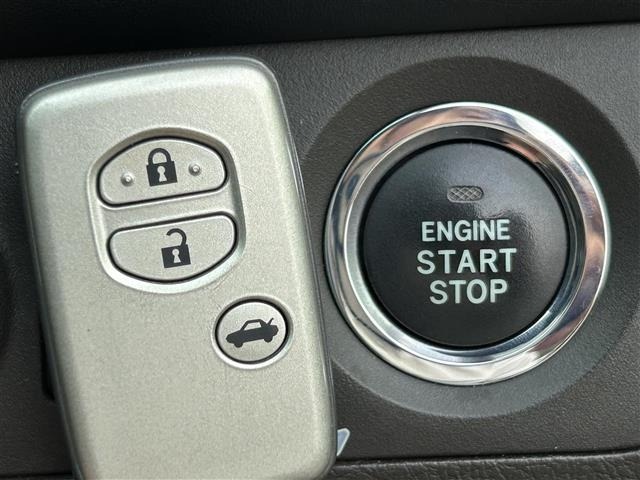 Toyota CROWN 2009 8150003-21