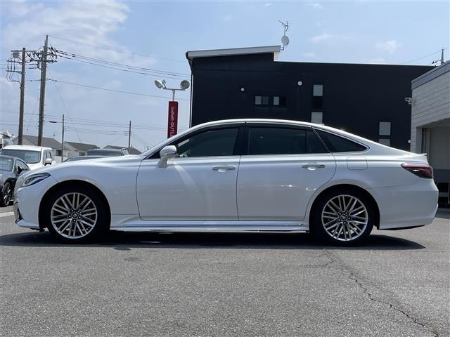 Toyota CROWN 2022 8150004-2