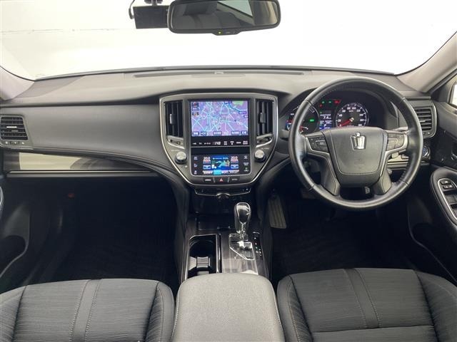 Toyota CROWN 2015 8150006-15