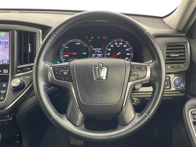 Toyota CROWN 2015 8150006-16