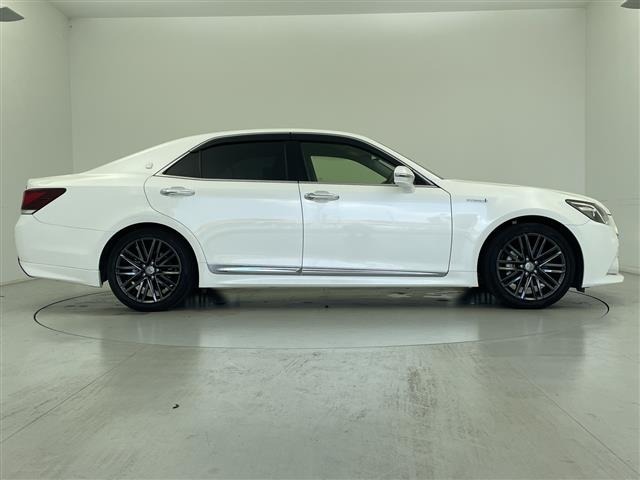 Toyota CROWN 2015 8150006-4