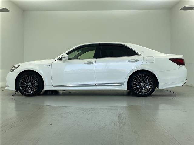 Toyota CROWN 2015 8150006-6