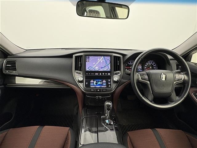 Toyota CROWN 2015 8150010-16