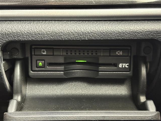 Toyota CROWN 2015 8150010-22