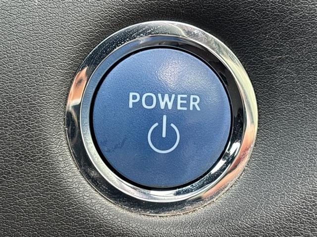 Toyota CROWN 2019 8150013-1