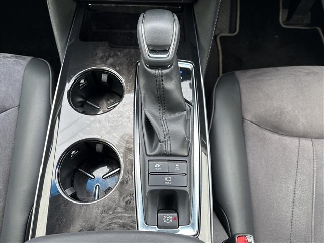 Toyota CROWN 2019 8150013-10