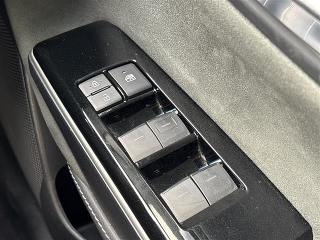 Toyota CROWN 2019 8150013-11