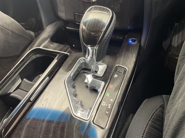 Toyota CROWN 2015 8150021-12