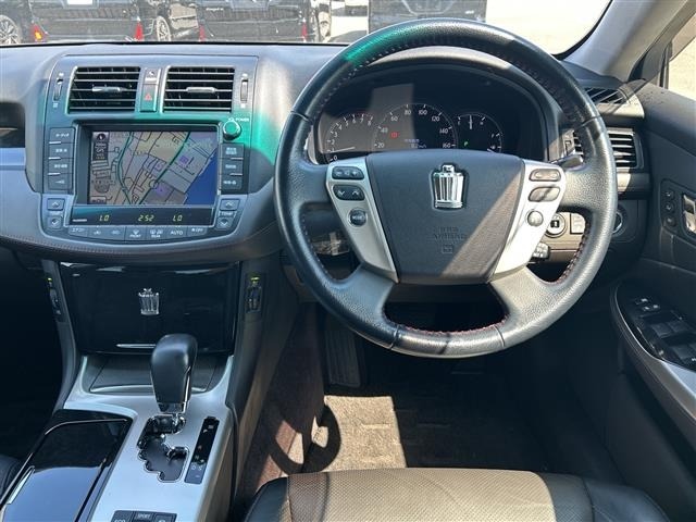 Toyota CROWN 2012 8150041-15