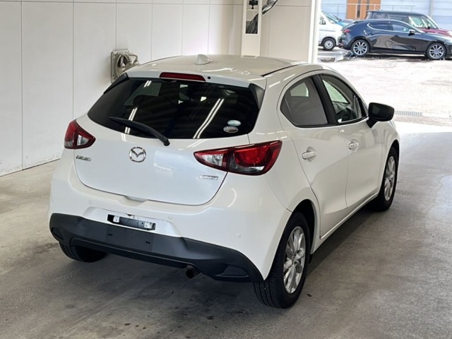 Mazda DEMIO 2017 8149676-1