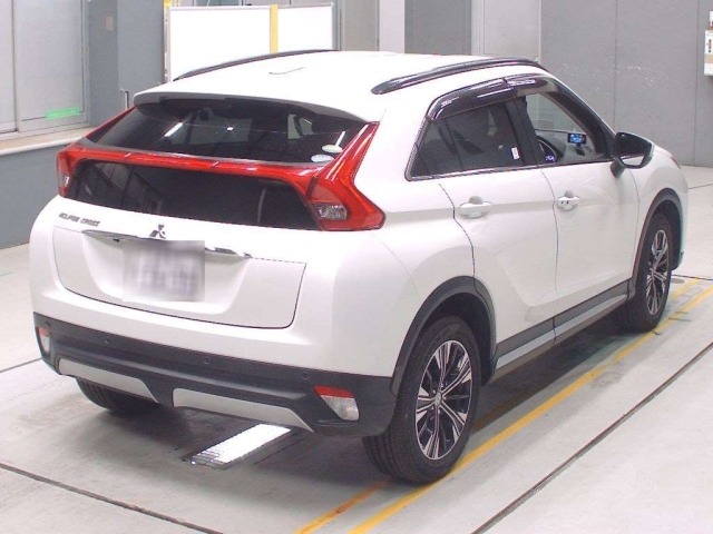 Mitsubishi ECLIPSE CROSS 2018 8140432-1