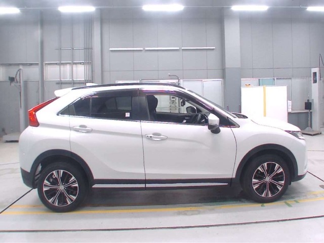 Mitsubishi ECLIPSE CROSS 2018 8140432-3