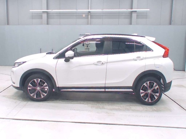 Mitsubishi ECLIPSE CROSS 2018 8140432-4