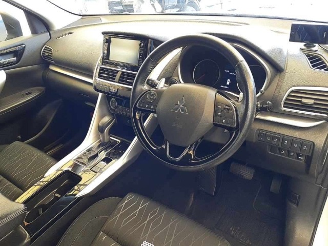 Mitsubishi ECLIPSE CROSS 2018 8140432-7