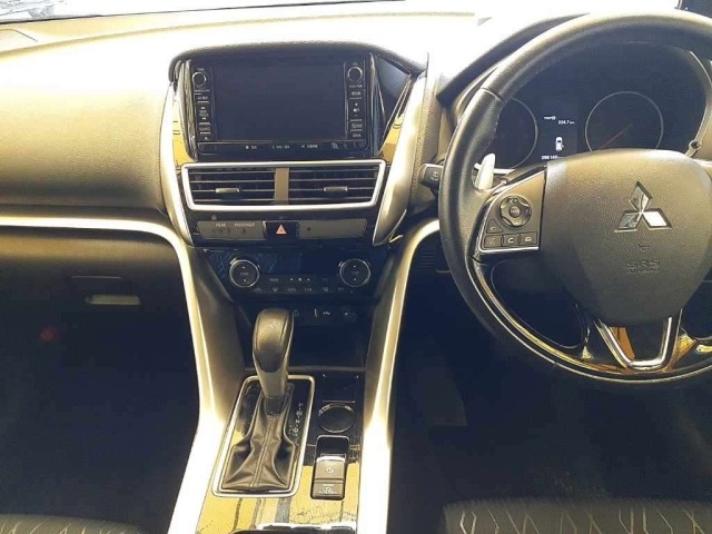 Mitsubishi ECLIPSE CROSS 2018 8140432-9
