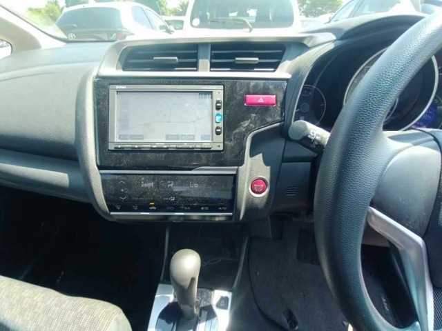 Honda FIT 2015 8146282-11