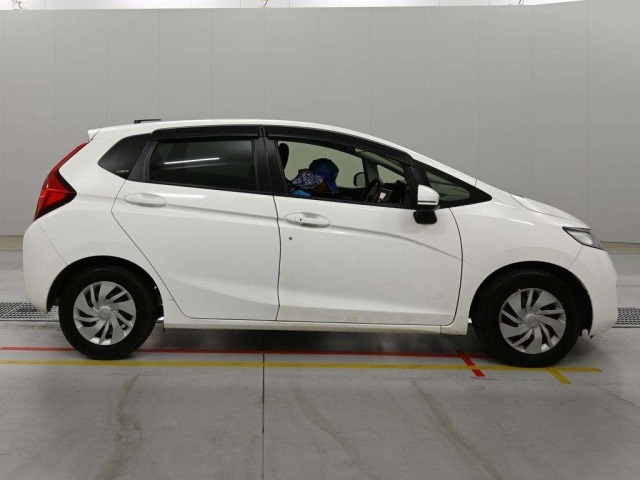 Honda FIT 2015 8146282-3