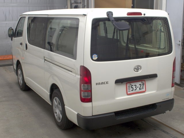 Toyota HIACE VAN 2020 8142583-1
