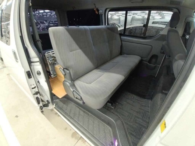 Toyota HIACE VAN 2010 8142607-12