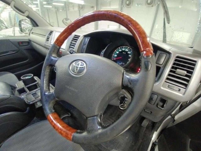 Toyota HIACE VAN 2010 8142607-9