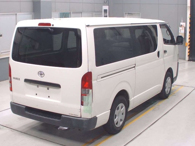 Toyota HIACE VAN 2022 8142614-1