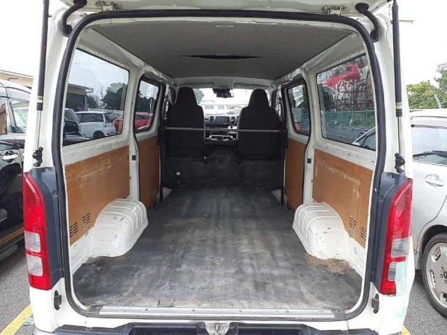 Toyota HIACE VAN 2022 8142614-10