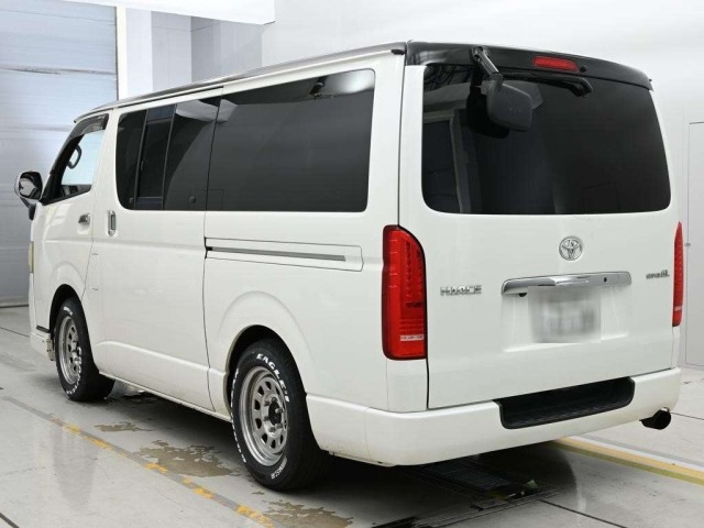Toyota HIACE VAN 2010 8142750-6