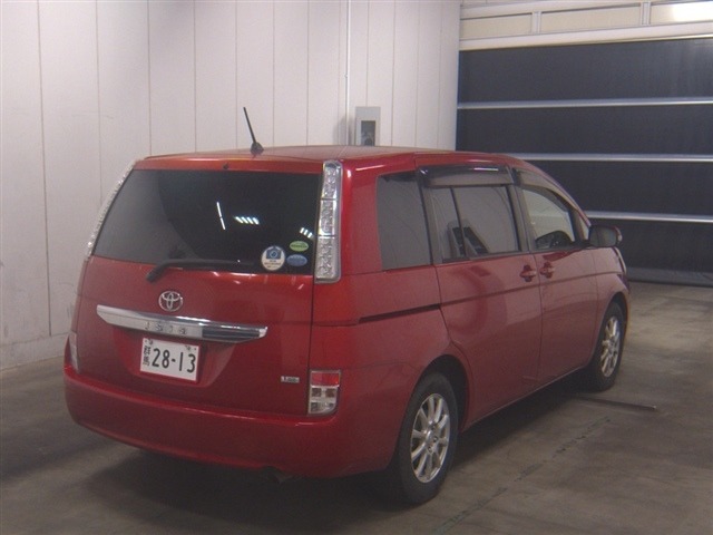 Toyota ISIS 2013 8148585-5