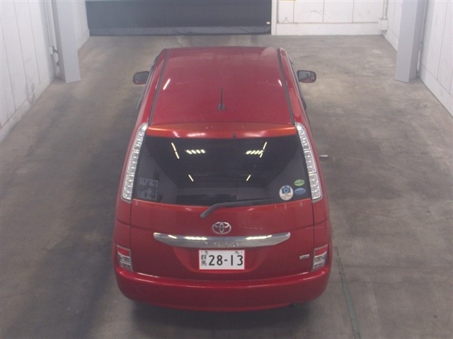 Toyota ISIS 2013 8148585-6