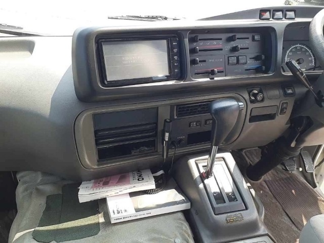 Hino LIESSE 2016 8138948-10