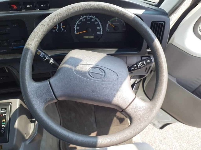 Hino LIESSE 2016 8138948-8