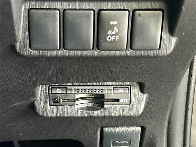 Toyota PRIUS 2016 8150330-6
