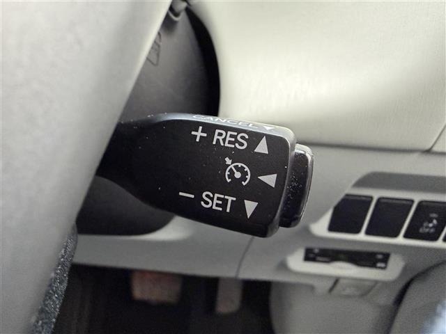 Toyota PRIUS 2011 8150355-11