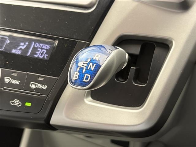 Toyota PRIUS 2011 8150355-12