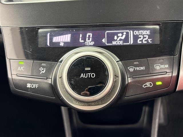 Toyota PRIUS 2015 8150369-12