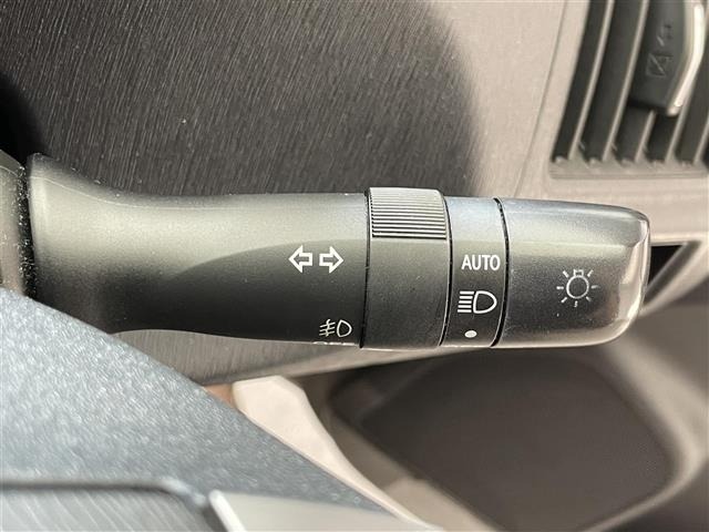 Toyota PRIUS 2015 8150409-3