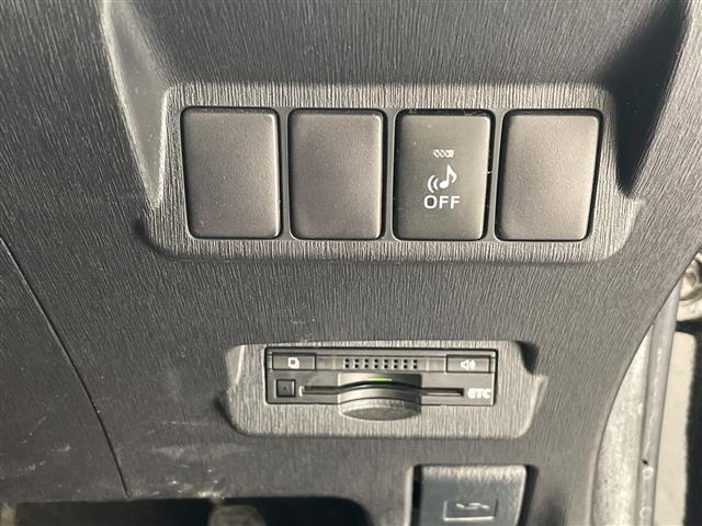 Toyota PRIUS 2015 8150422-13